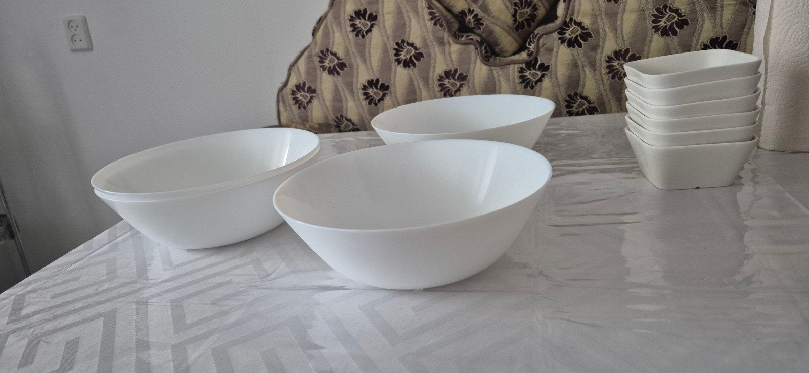 Set van 4- IKEA schalen, Gebruikt, Porselein of Keramiek, Schaal, Rond