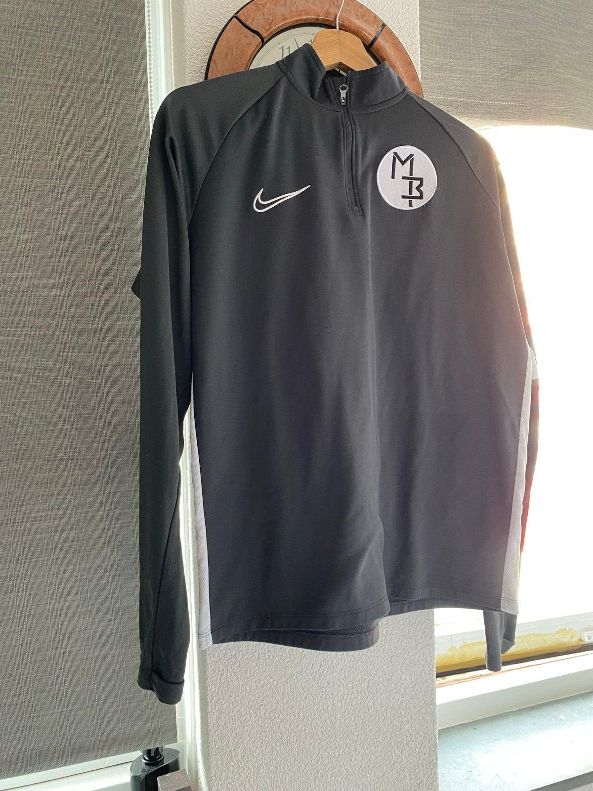 Nike trainingspak - Zo goed als nieuw, Maat 48/50 (M), Ophalen of Verzenden, Zo goed als nieuw, Voetbal