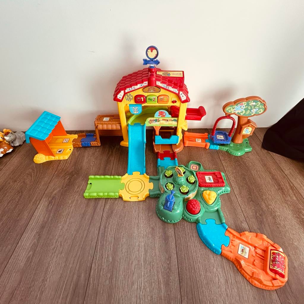 VTech Toet Toet Dieren Boomhuis & Hondenhok Speelset, Kinderen en Baby's, Speelgoed | Vtech, Ophalen, Gebruikt, 6 maanden tot 2 jaar