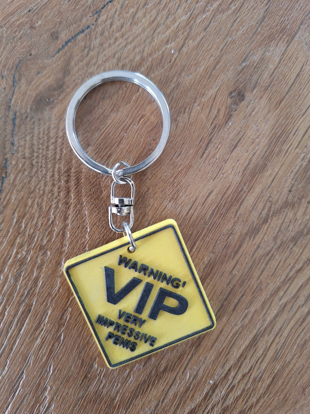 Sleutelhanger "WARNING! VIP Very Impressive Penis", Verzamelen, Ophalen of Verzenden, Zo goed als nieuw, Overige typen