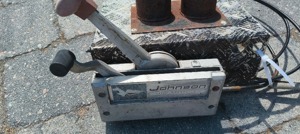 Johnson afstandsbediening met beschadigde buitenkabel, Ophalen of Verzenden, Gebruikt, Motor en Techniek