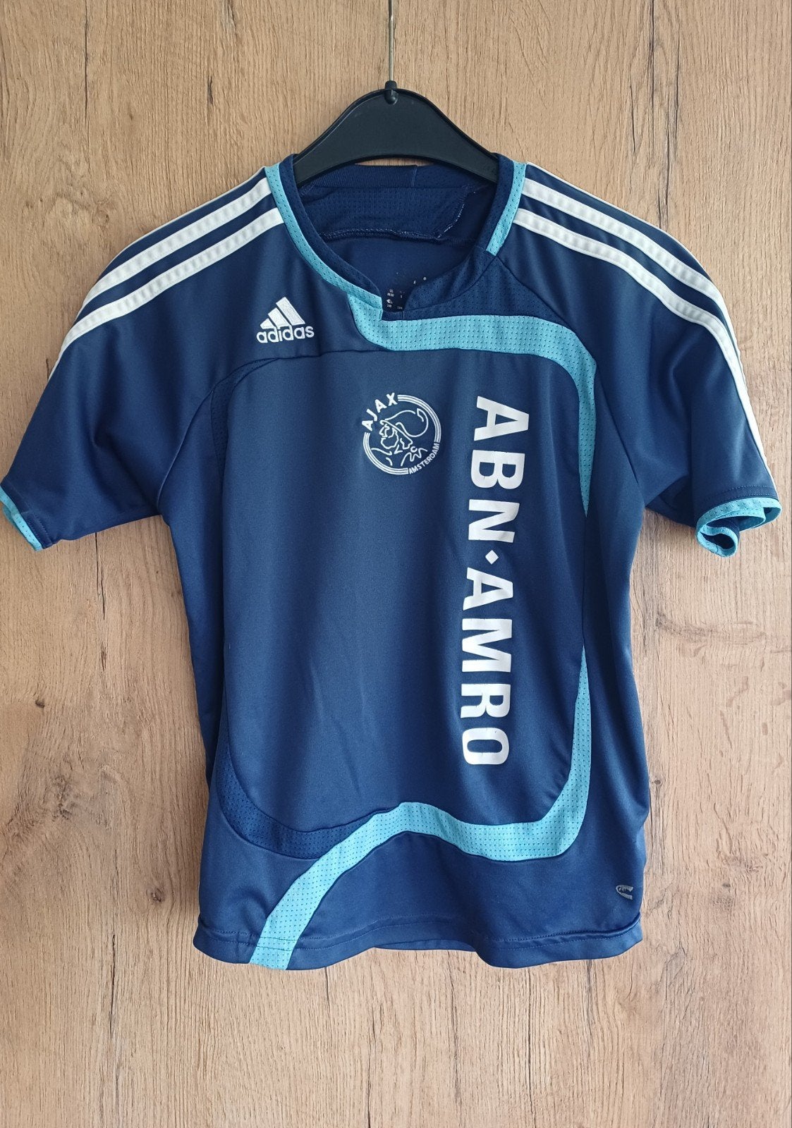 Leuk Ajax Shirt / Voetbalshirt maat 140 voor € 10, Sport en Fitness, Voetbal, Maat XS of kleiner, Ophalen, Shirt