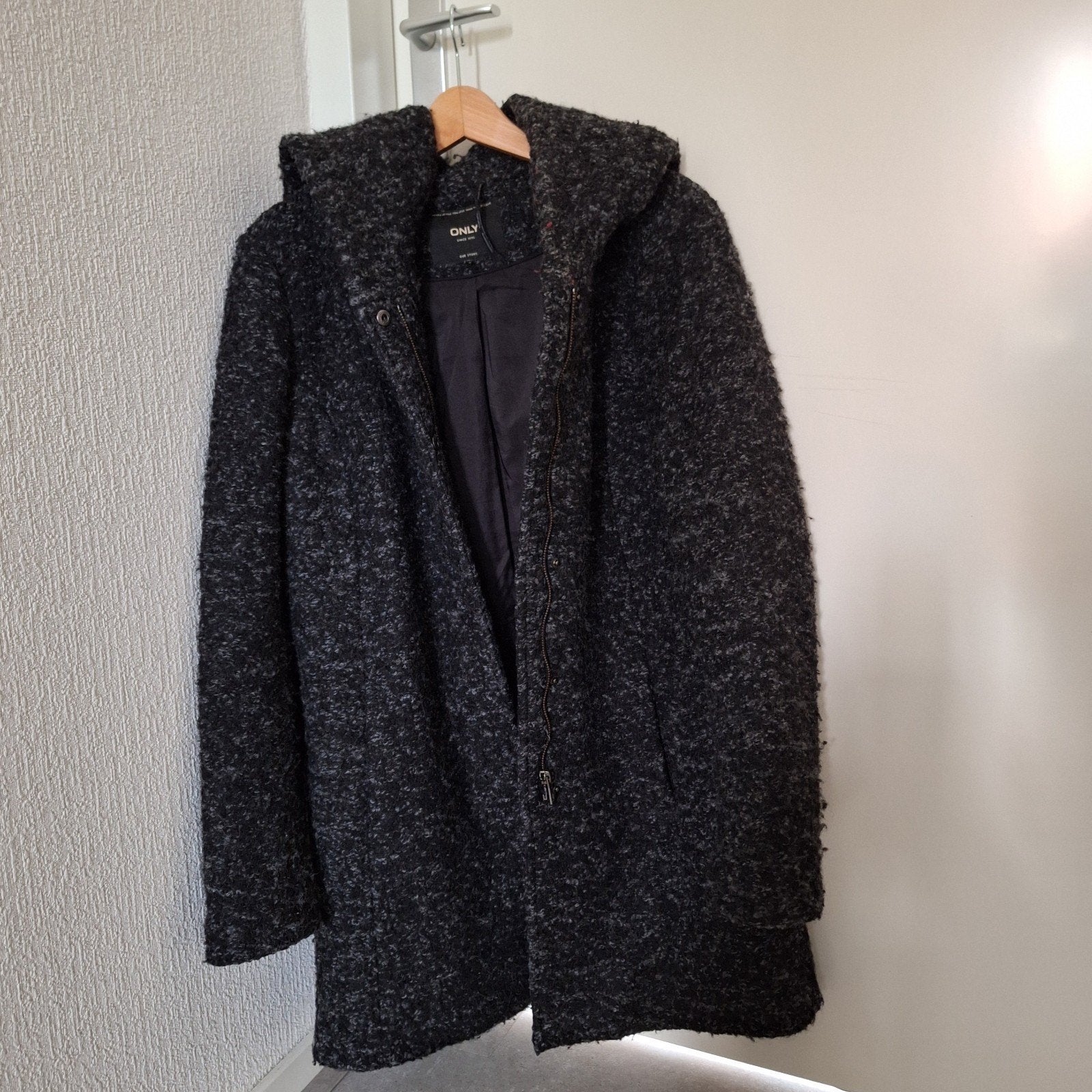 Mooie winterjas met capuchon, Kleding | Dames, Only, Zwart, Gedragen, Ophalen