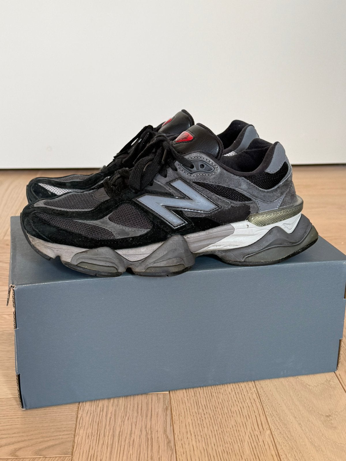 New Balance 9060 Black (maat 41,5), Ophalen of Verzenden, Zo goed als nieuw, Zwart