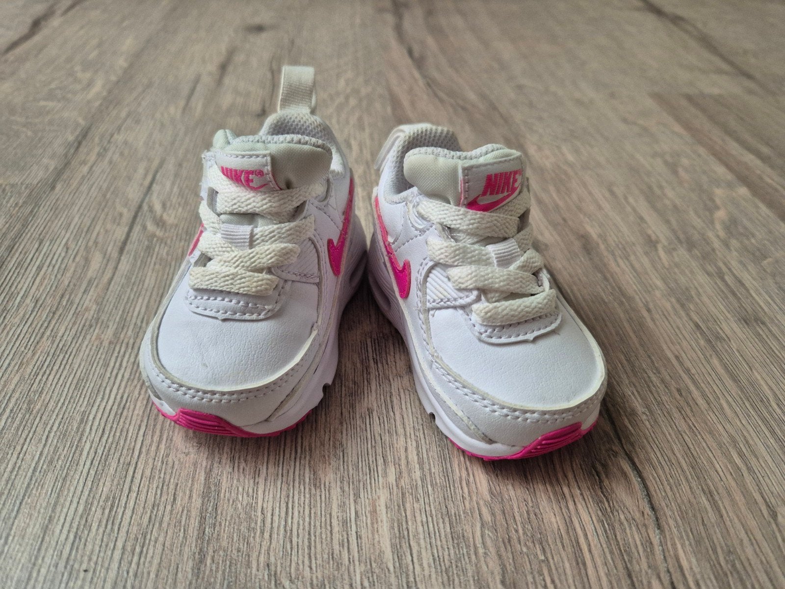 Mooie Nike air max schoentjes maatje 17, Schoentjes, Meisje, Nieuw, Ophalen of Verzenden