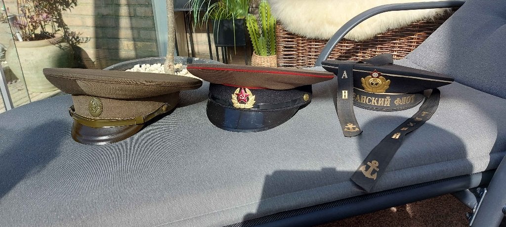 Soviet/Russisch petten, Ophalen of Verzenden, Landmacht, Duitsland, Kleding of Schoenen