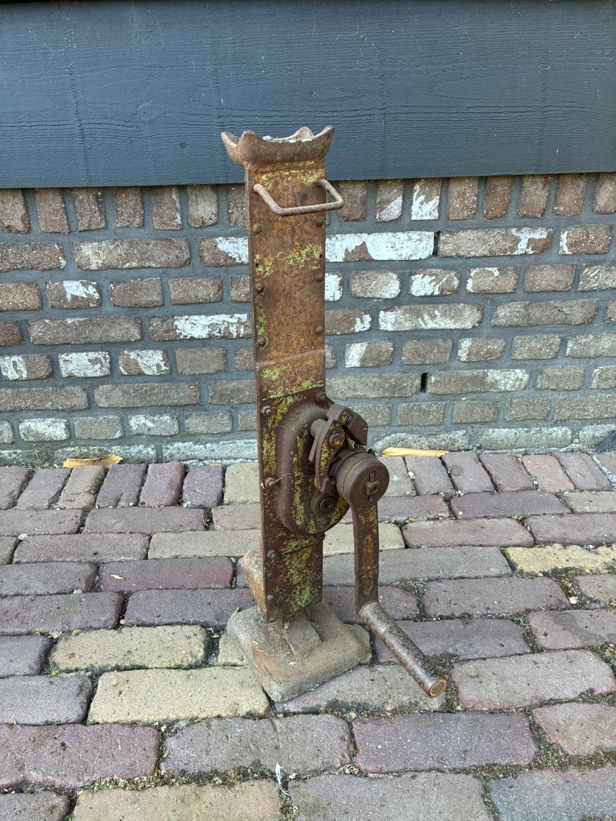 Dommekracht, Ophalen, Gebruikt, Handmatig