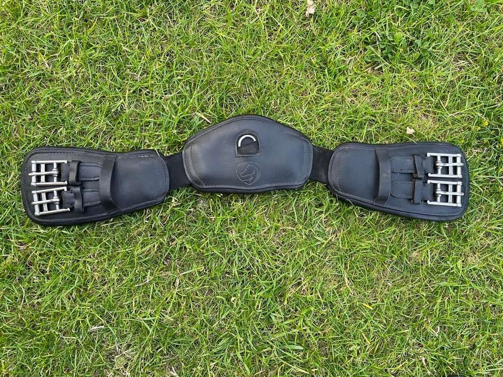 Edix singel cresent 60cm zwart, Dieren en Toebehoren, Paarden en Pony's | Hoofdstellen en Tuigage, Ophalen of Verzenden, Zo goed als nieuw