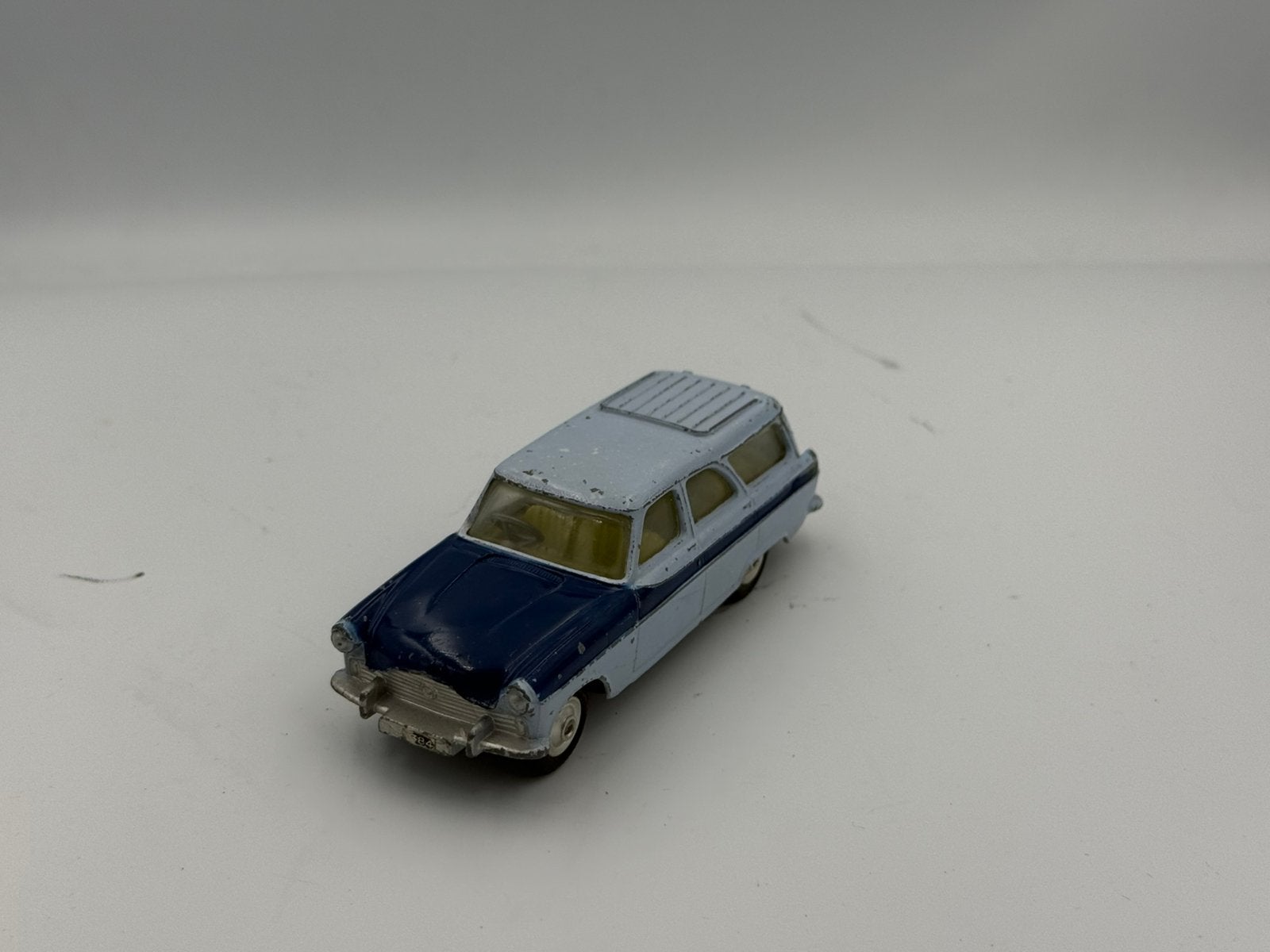 Corgi Toys Ford Zephyr estate car, Hobby en Vrije tijd, Modelauto's | 1:43, Ophalen of Verzenden, Zo goed als nieuw, Auto, Corgi