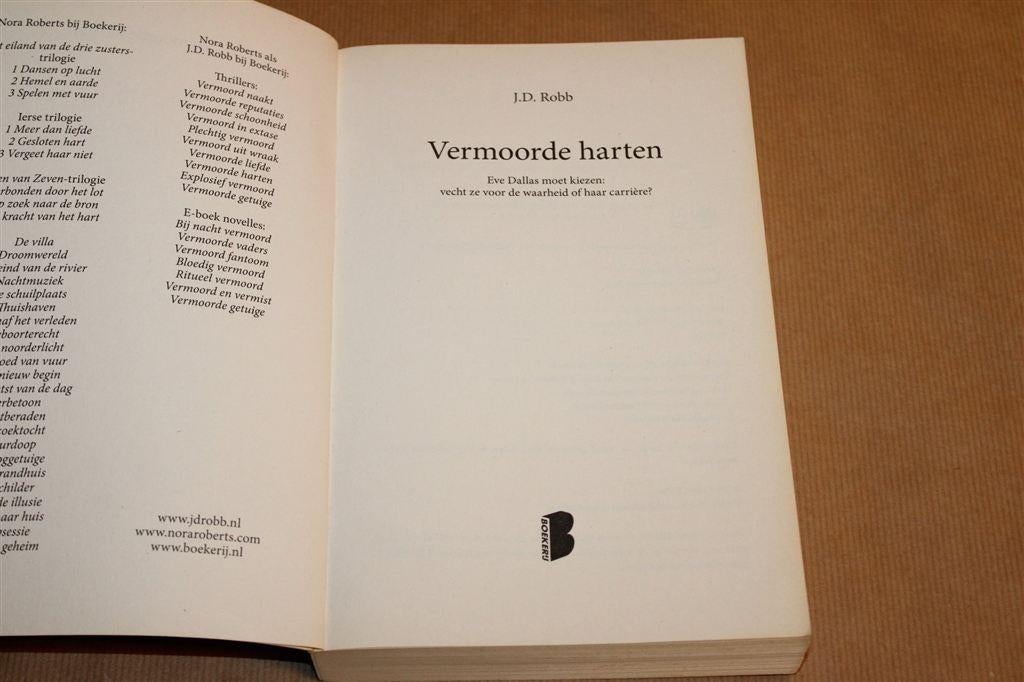 Vermoorde Harten — J.D. Robb [Nora Roberts], Ophalen of Verzenden, Gelezen
