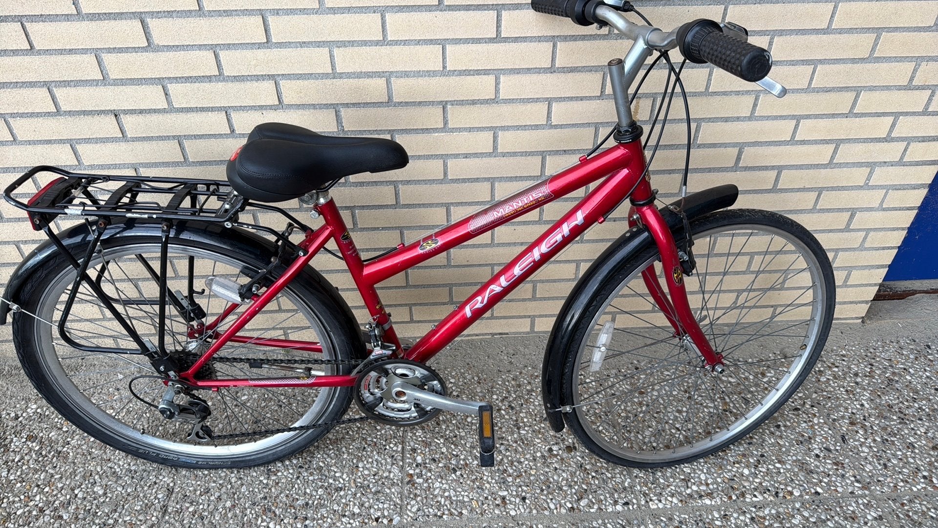 Raleigh 26 inch fiets met versnellingen, Fietsen en Brommers, Fietsen | Dames | Damesfietsen, Gebruikt, Velgrem, Versnellingen