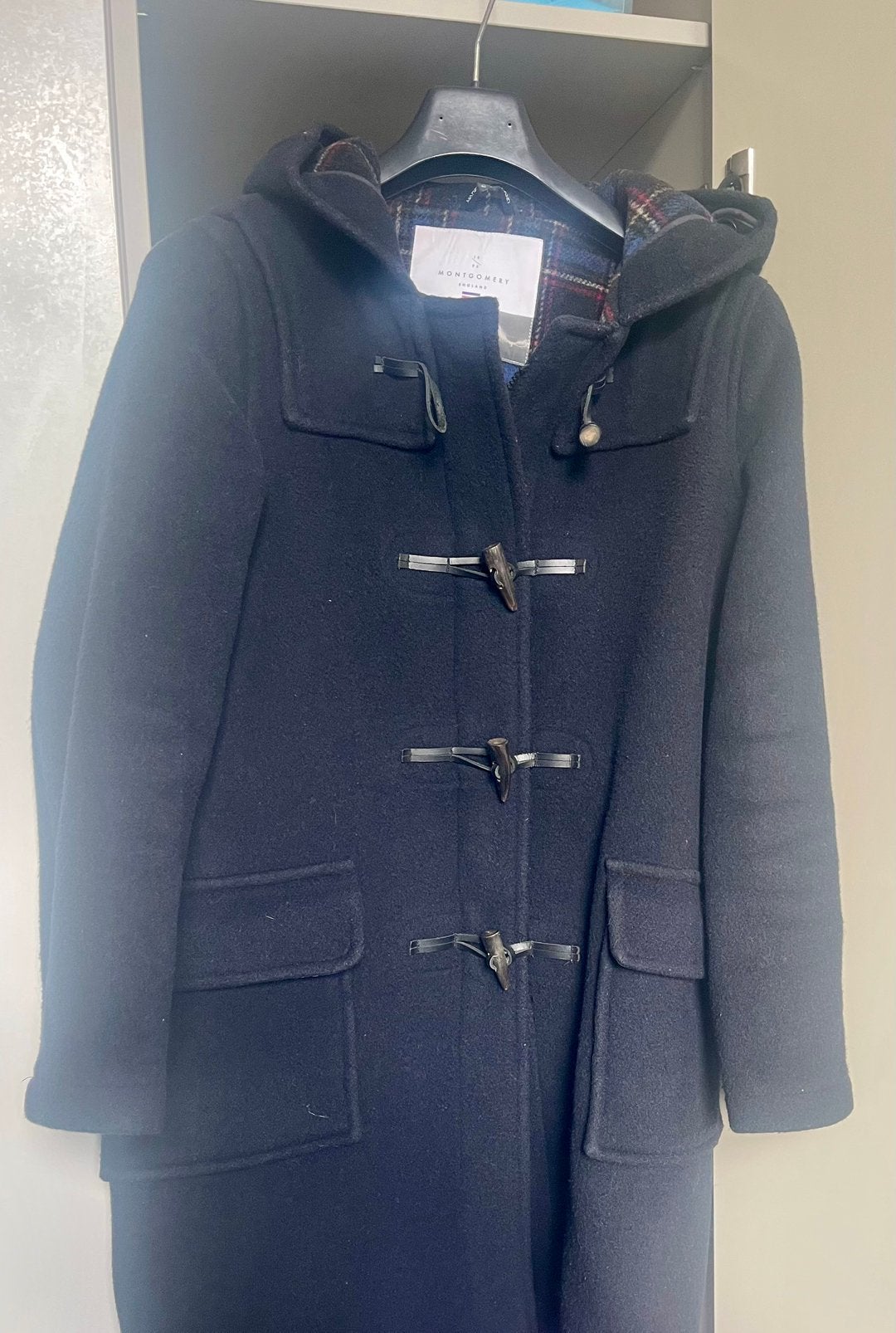 Originele Montgomery Classic Duffle Coat – Made in England -, Ophalen of Verzenden, Zo goed als nieuw, Maat 38/40 (M), Blauw