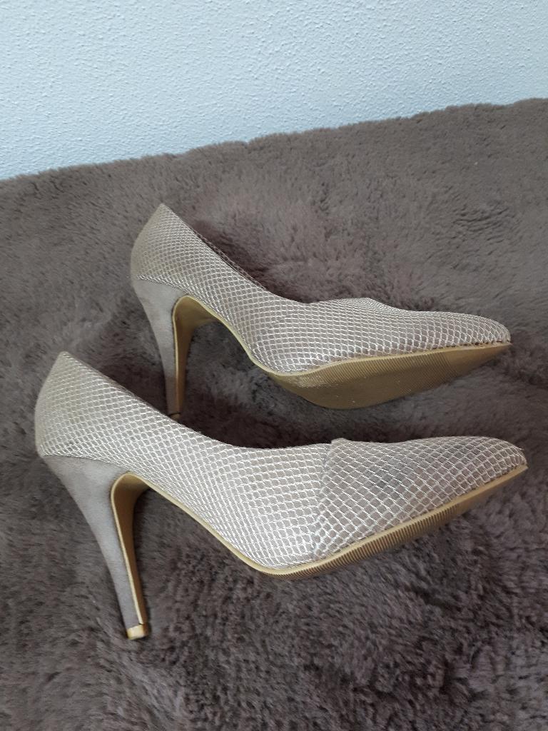 Schoenen dames sandalen maat 37/ 38, Kleding | Dames, Schoenen, Ophalen, Zo goed als nieuw, Sandalen of Muiltjes