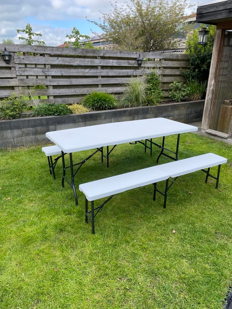 Campingtafel met 2 banken - Opvouwbaar en draagbaar, Caravans en Kamperen, Ophalen of Verzenden, Gebruikt, Campingtafel