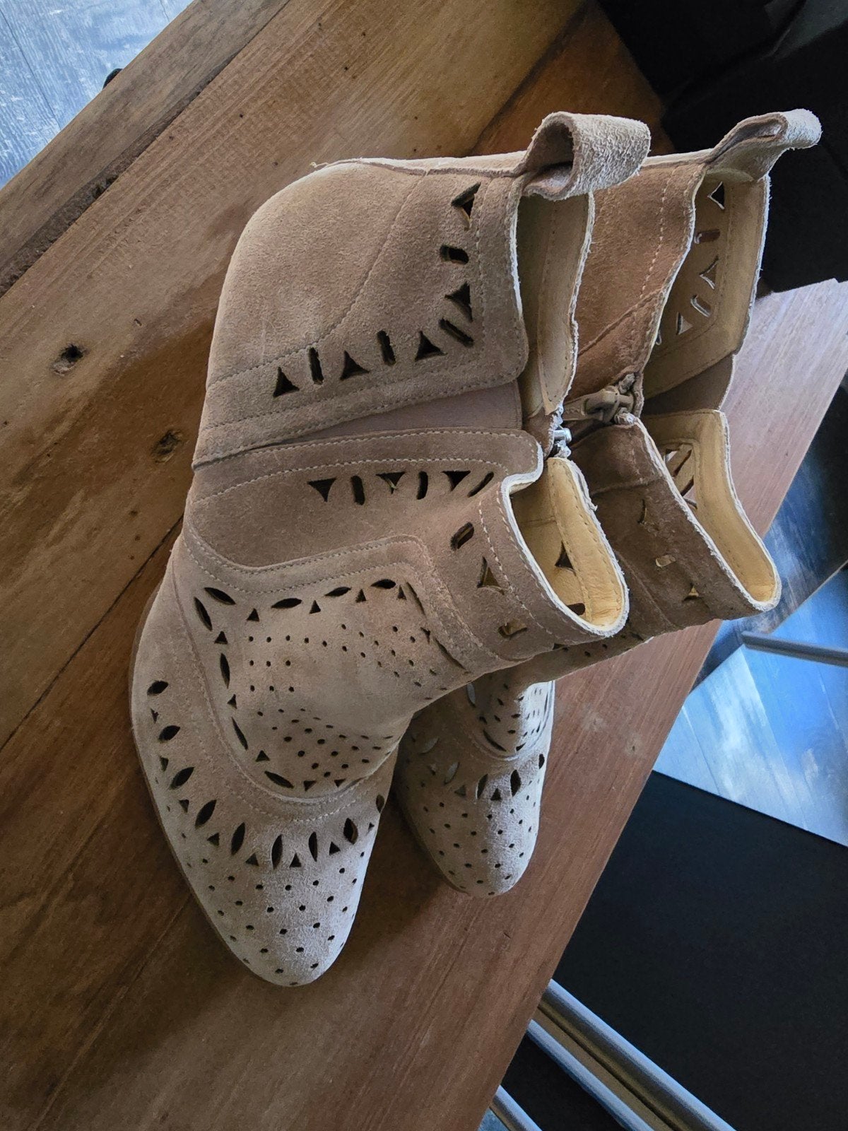 Mooie nieuwe  Softwaves Enkellaarzen maat 43, Kleding | Dames, Ophalen of Verzenden, Nieuw, Beige
