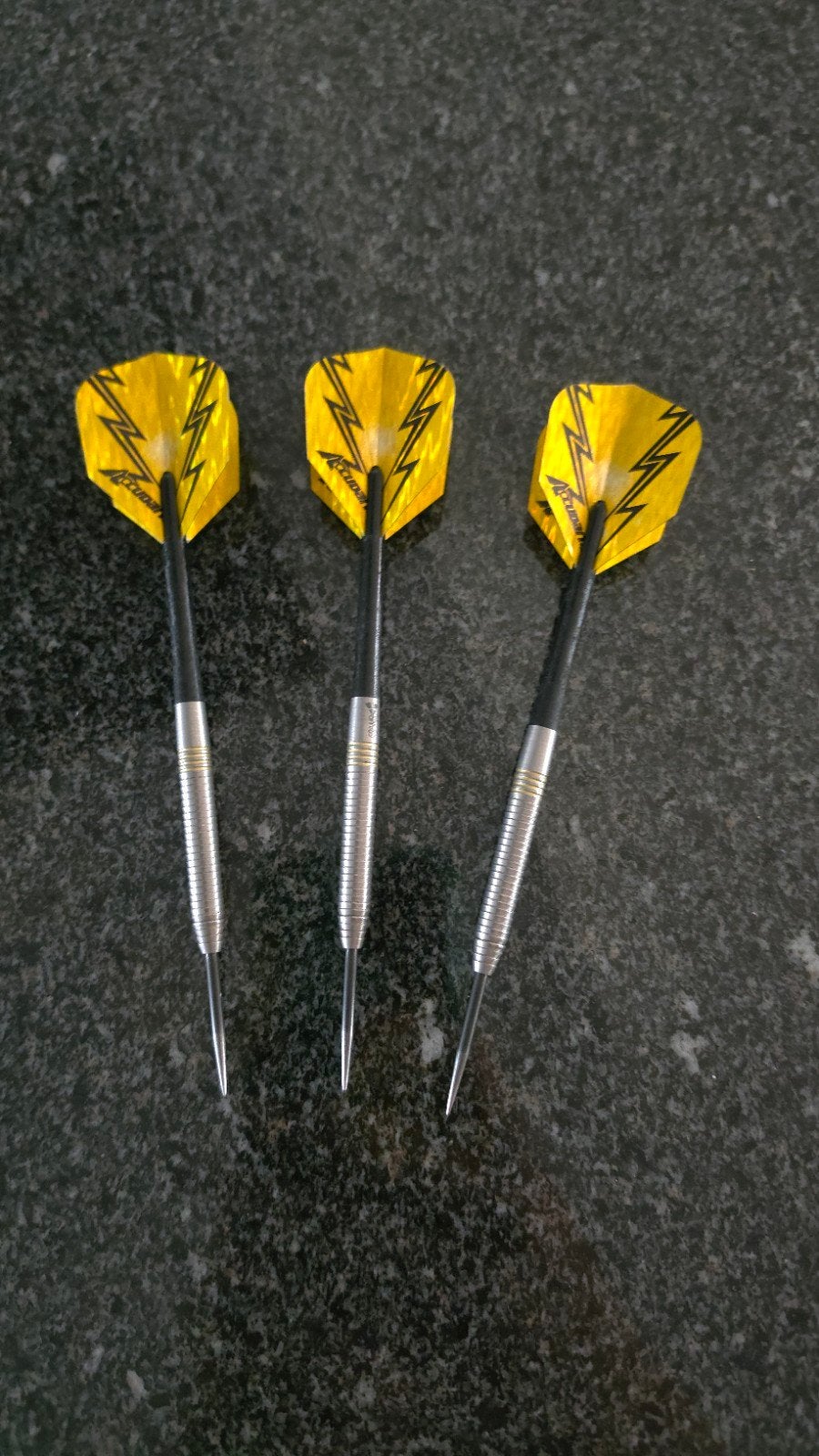 Darts set - Barney Grip 90% Tungsten Steel Tip, Ophalen of Verzenden, Gebruikt, Pijlen