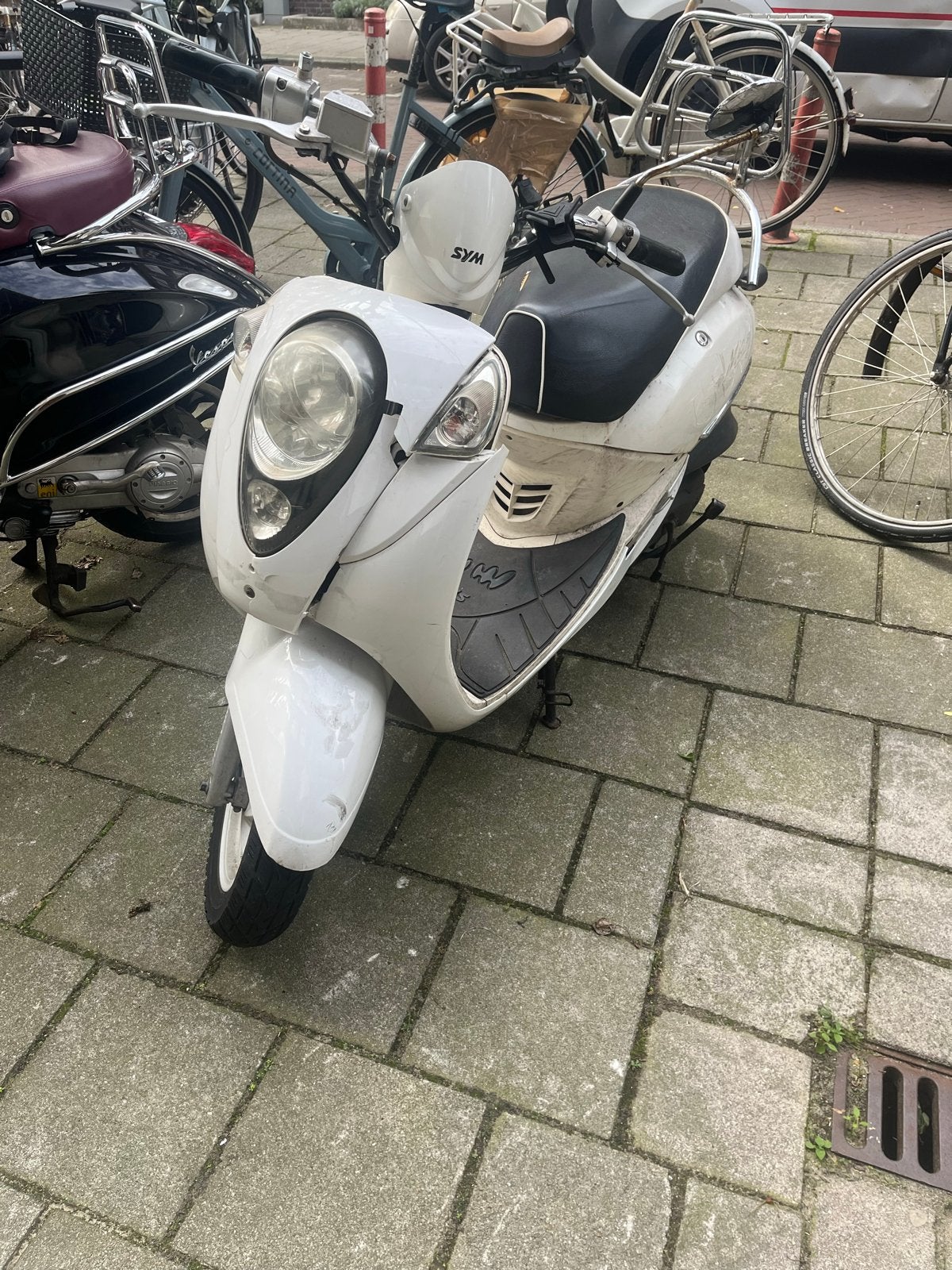 SYM Mio geel kenteken - Motorisch goed voor kappen kapot, Ophalen, Gebruikt, Benzine, SYM