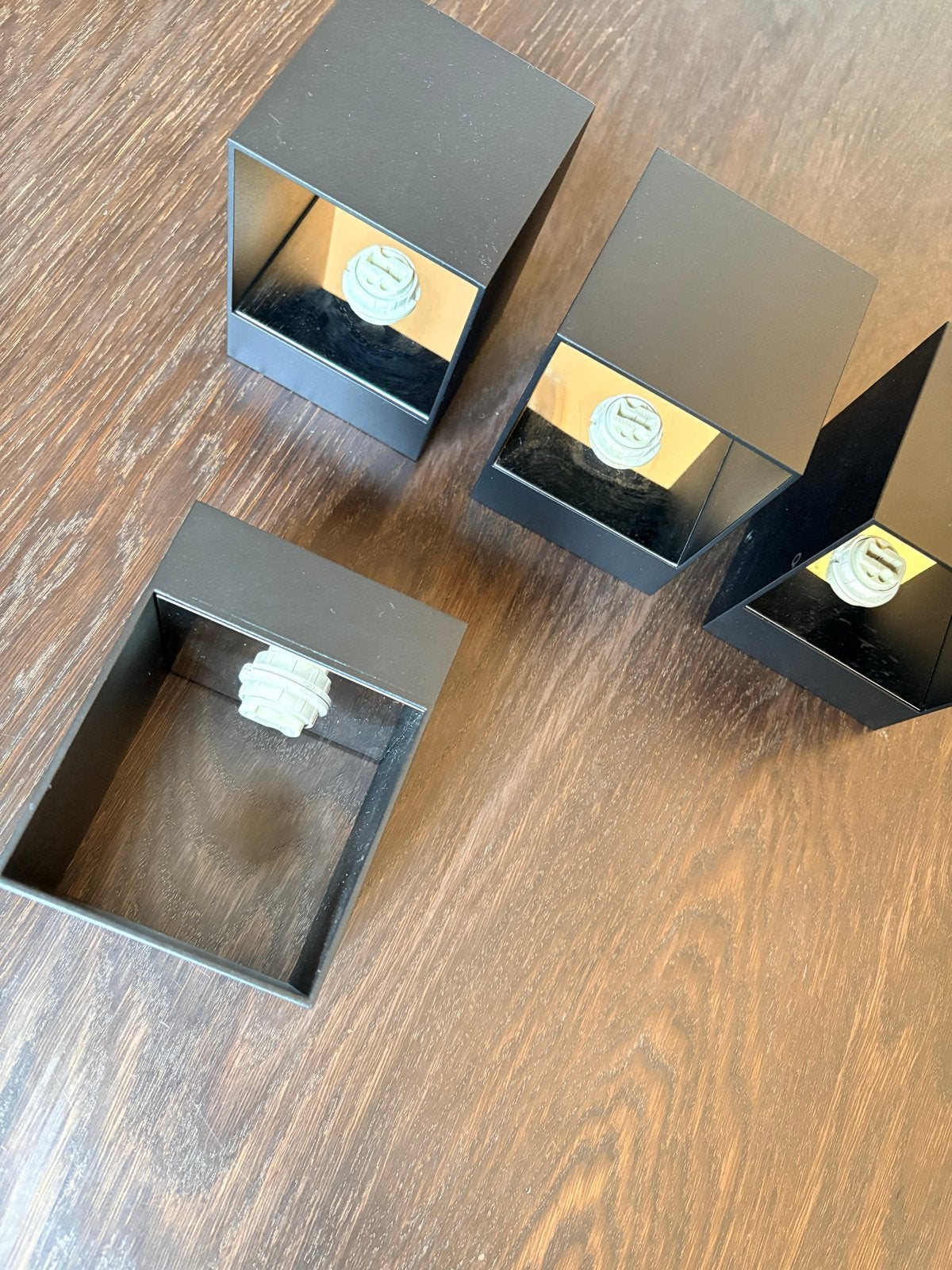 4x QAZQA Zwarte Up-Down Wandlampen - Zo goed als nieuw, Up-/downlighter, Zwart, Qazqa, Ophalen of Verzenden