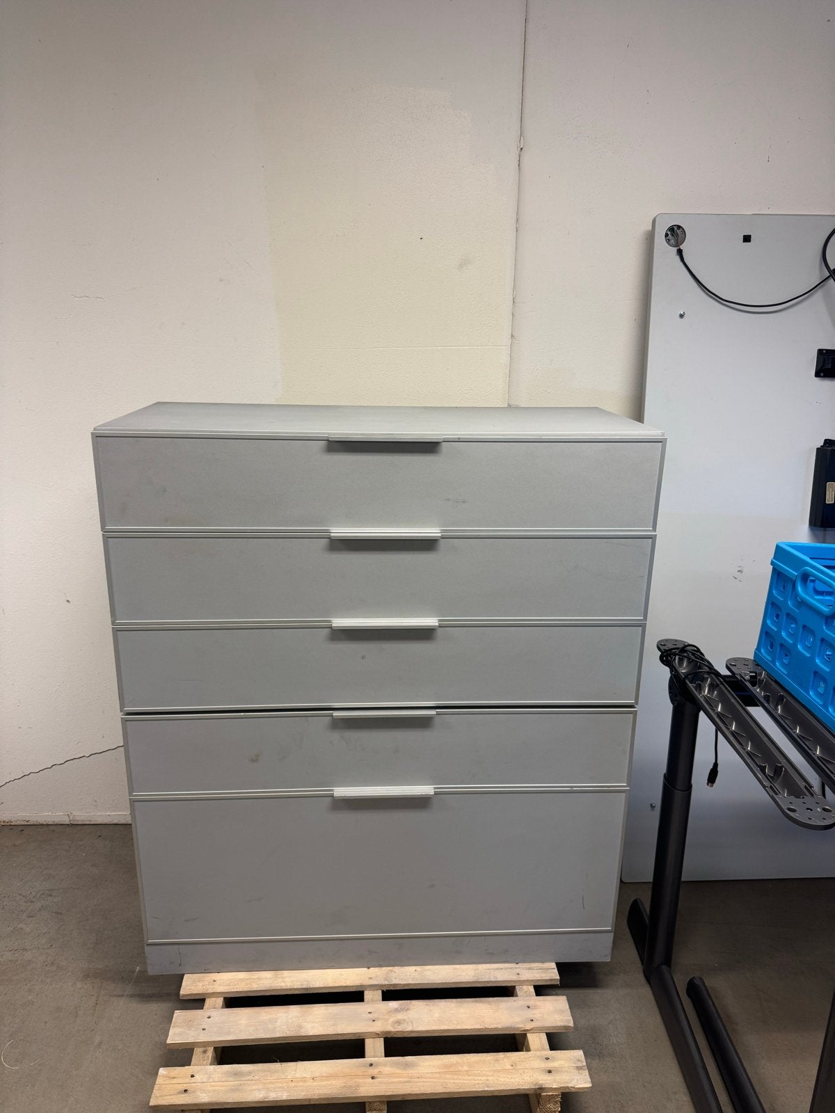 Grijze ladekast met 5 laden - Ideaal voor kantoor of thuis, Ophalen, Gebruikt, 100 tot 150 cm, 50 tot 100 cm