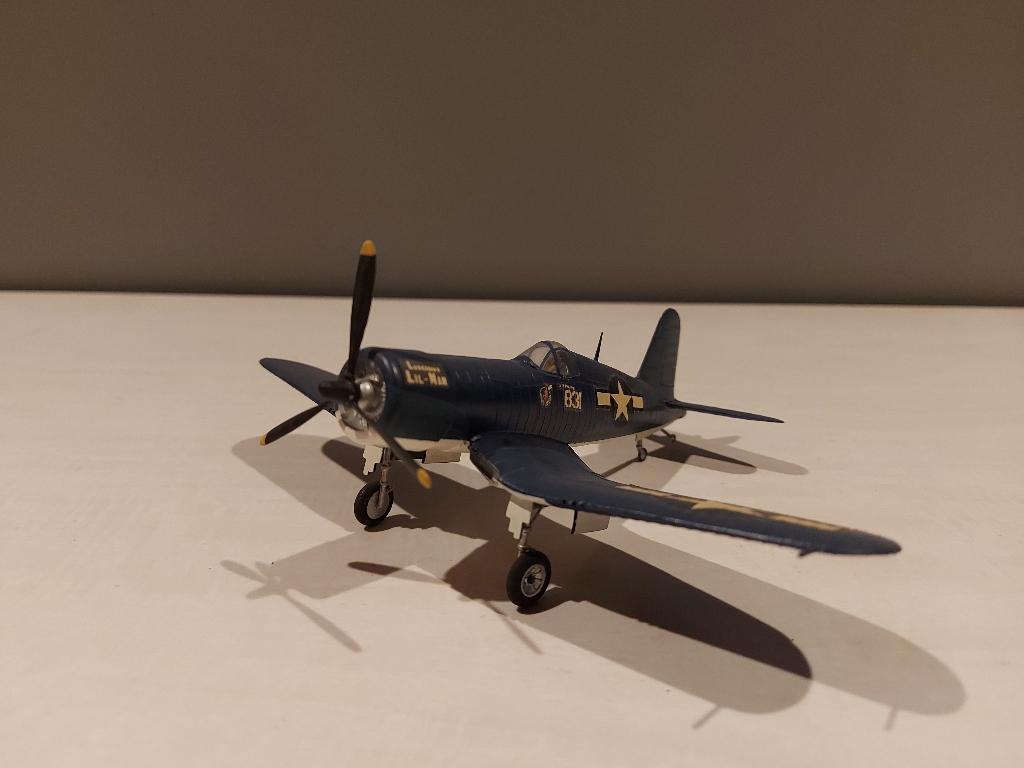 Plastic model van een Vought F4U Corsair schaal 1/72 (M69), Ophalen, Gebruikt, Schaalmodel