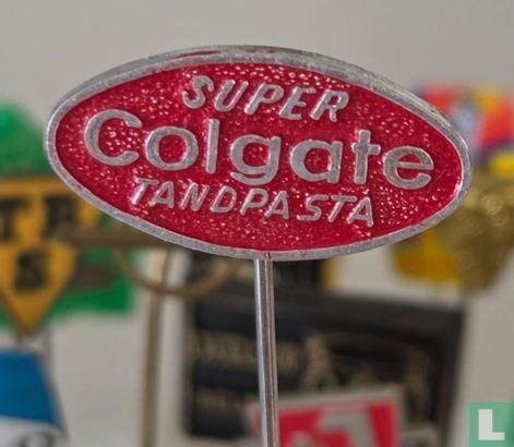 Speldje - Colgate super tandpasta [rood], Verzamelen, Ophalen of Verzenden, Zo goed als nieuw, Merk, Speldje of Pin