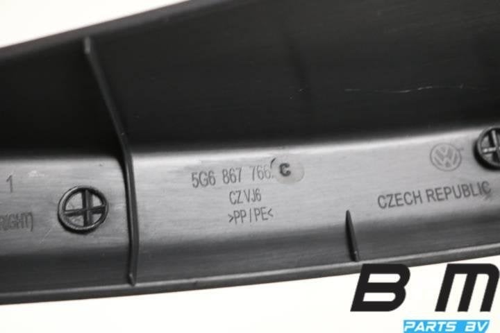 Wielkuipbekleding rechts onder VW Golf 7 FL 5G6867766C, Gebruikt