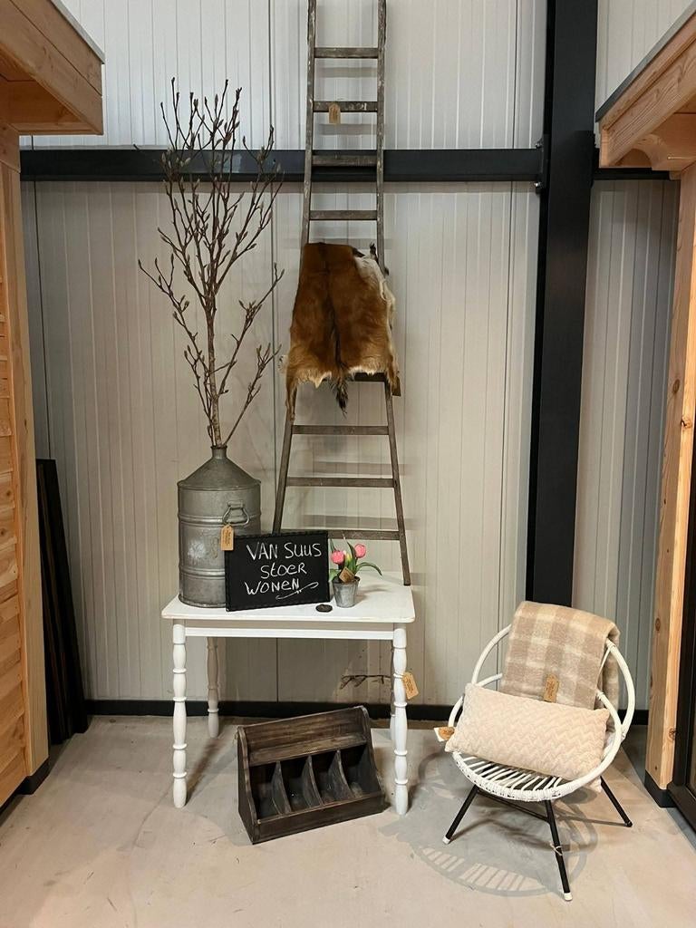 Witte houten tafel, Huis en Inrichting, Tafels | Eettafels, Gebruikt, 50 tot 100 cm, Rechthoekig, Ophalen