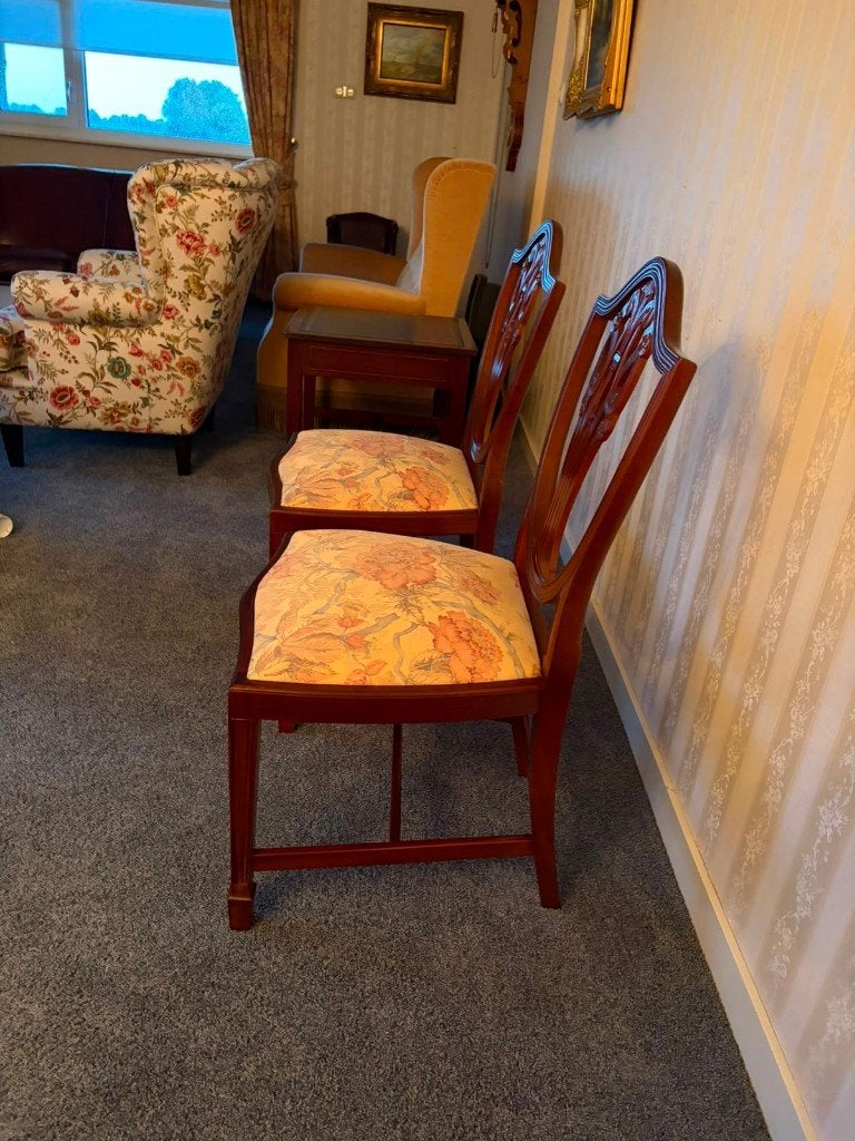 Mooie antieke engelse stijl eettafel stoelen - 6 stuks, Ophalen