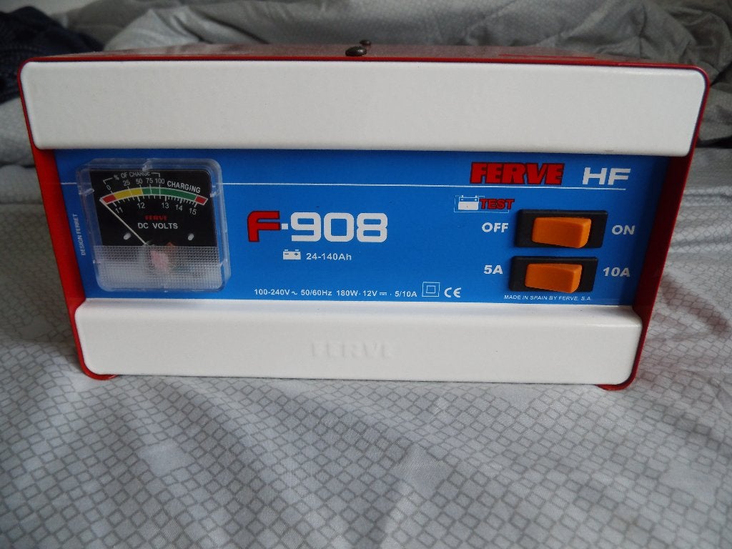 Acculader Ferve HF F908 als nieuw, Nieuw