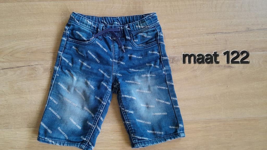Korte spijkerbroek maat 122 - Summer Vibes, Kinderen en Baby's, Kinderkleding | Maat 122, Ophalen of Verzenden, Gebruikt, Jongen