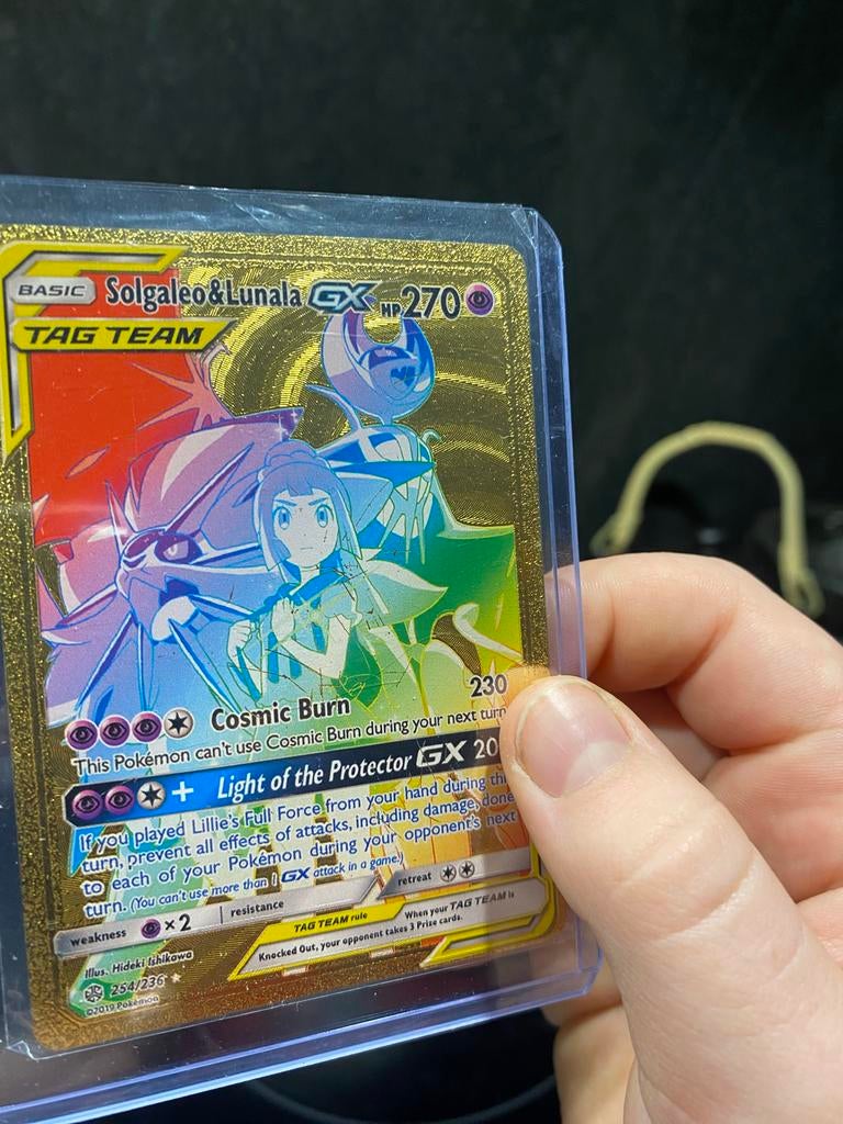 Solgaleo & Lunala GX Gold/Rainbow Edition - Geen Kreukels, Ophalen of Verzenden, Zo goed als nieuw, Losse kaart, Foil