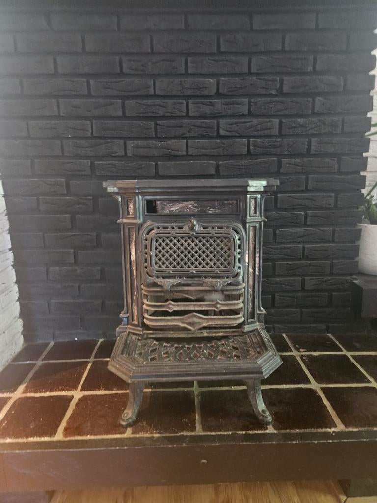 Antieke gietijzeren haardkachel - Decoratief, Ophalen of Verzenden, Vrijstaande haard, Houthaard