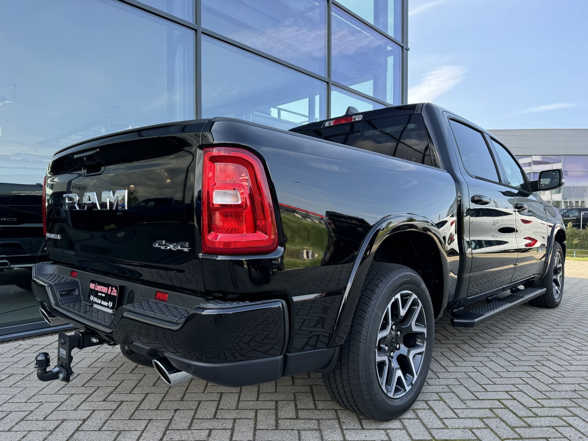 Dodge Ram 1500 Laramie Sport Hurricane | 3 jaar garantie | P, Auto's, Automaat, Dealer onderhouden, Zwart, 2993 cc