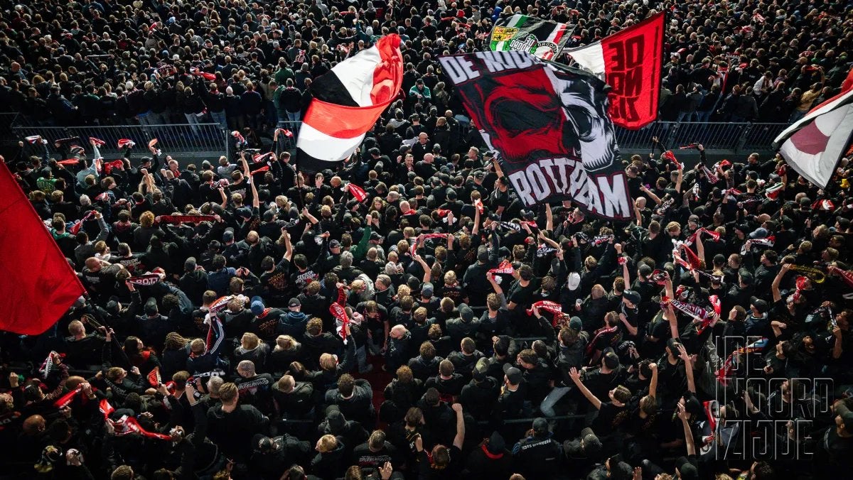 Feyenoord seizoenskaart te ruil, Eén persoon, Augustus