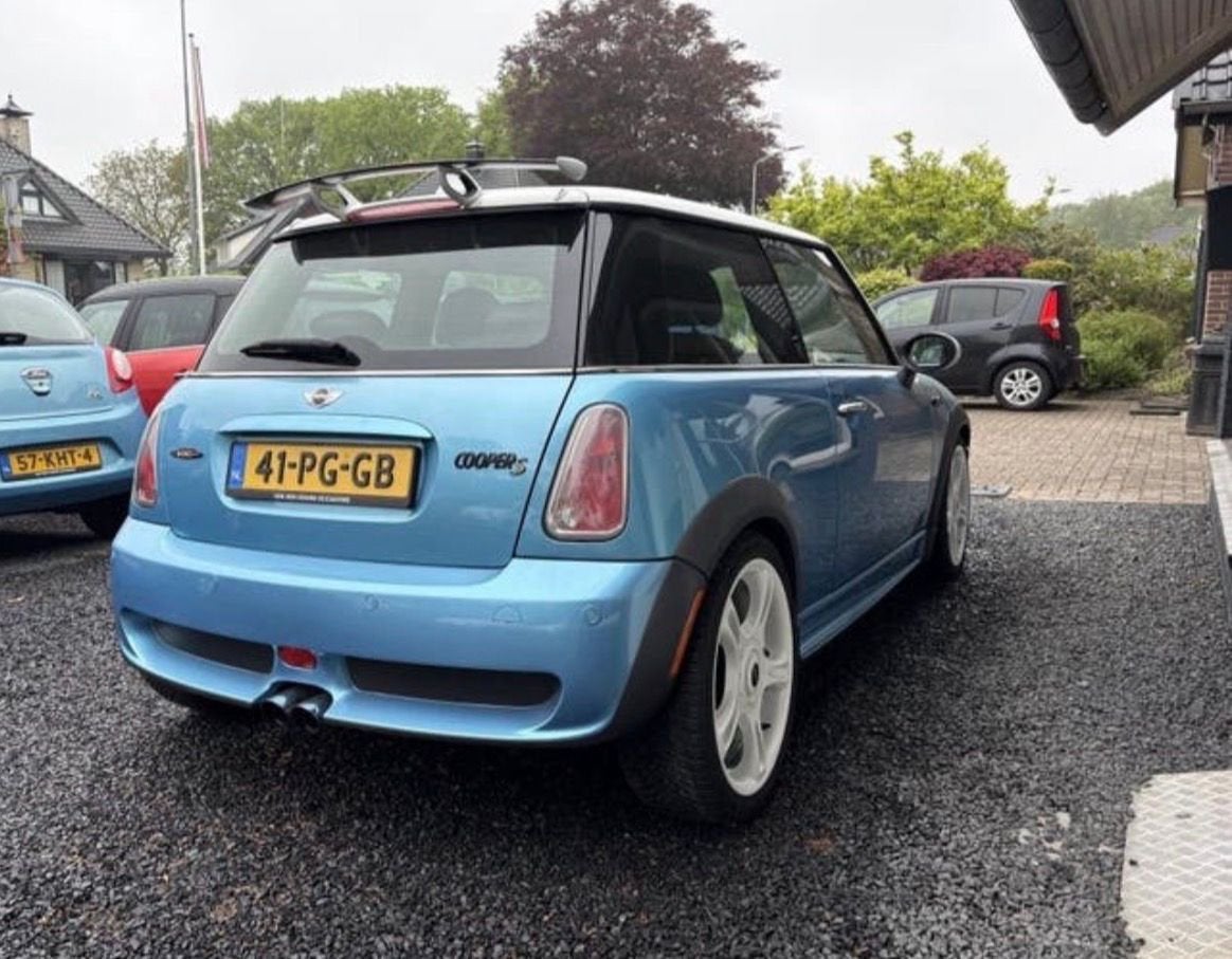 Mini 1.6 16V Cooper S JCW 211pk 2002 Blauw, Auto's, Voorwielaandrijving, Zwart, 4 cilinders, Leder en Stof