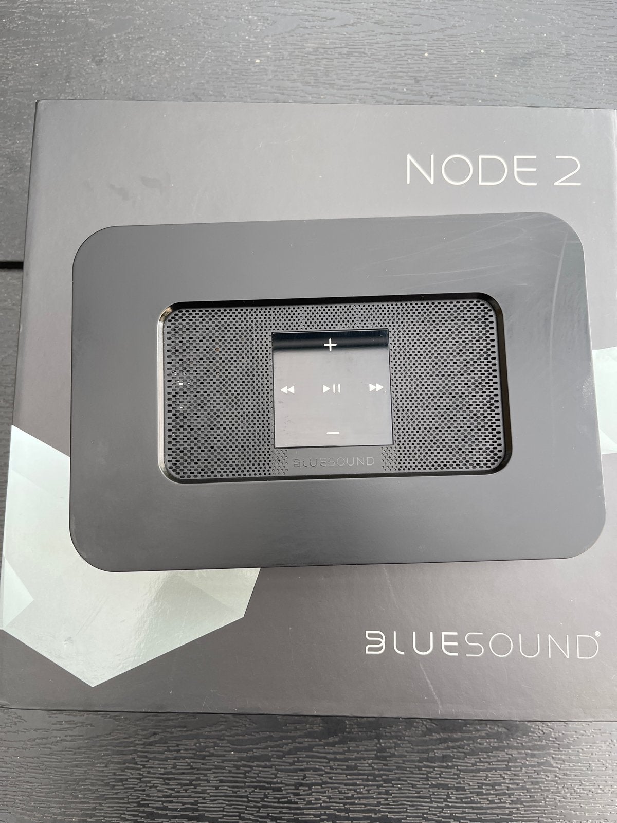 Bluesound Node 2 Draadloze Muziekstreamer, Ophalen, Zo goed als nieuw, Optische audio, Zonder harde schijf