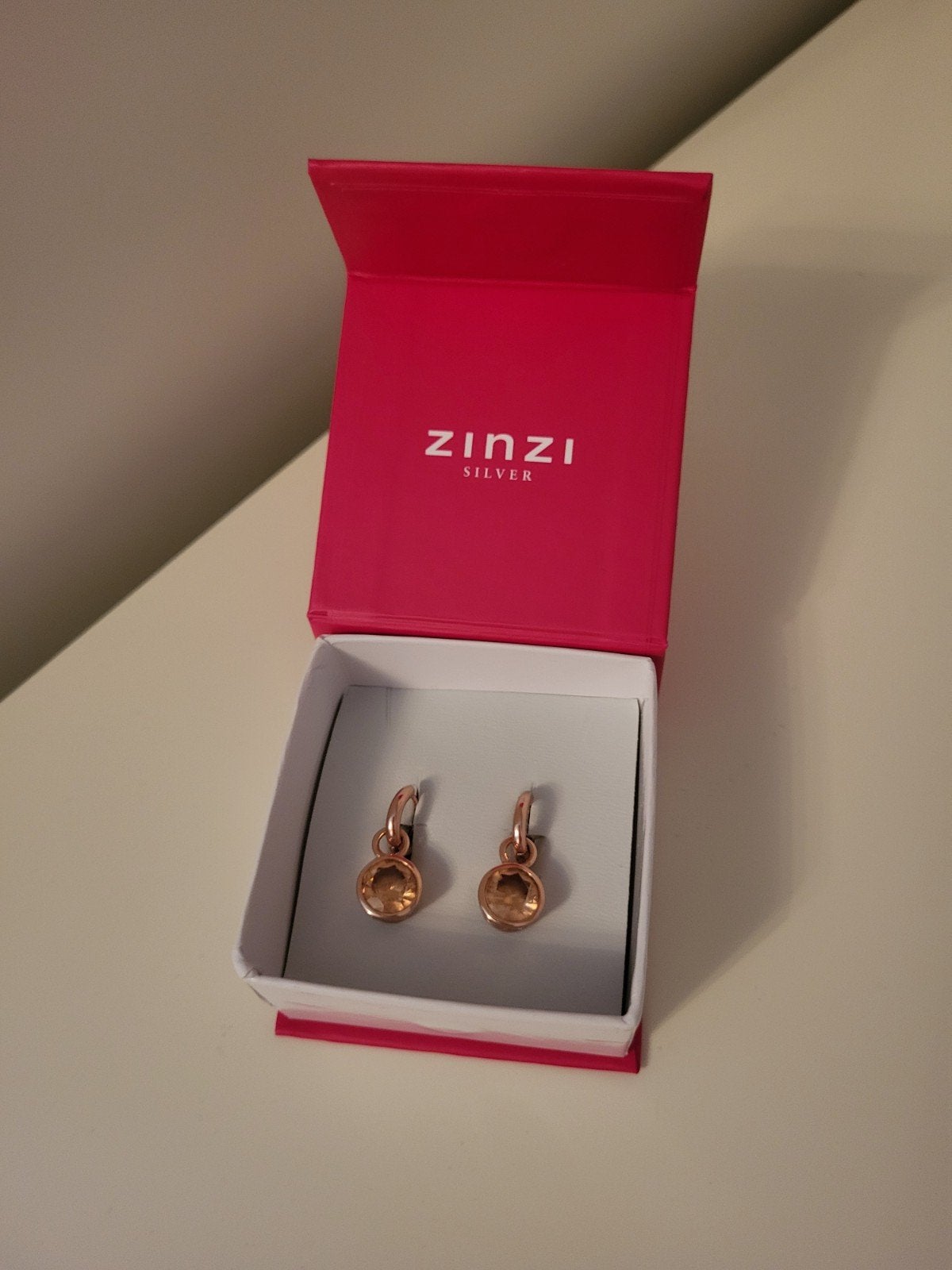Zinzi Silver Oorbellen Roségoudkleurig met Zirkonia, Hangers, Ophalen of Verzenden, Zo goed als nieuw, Roze