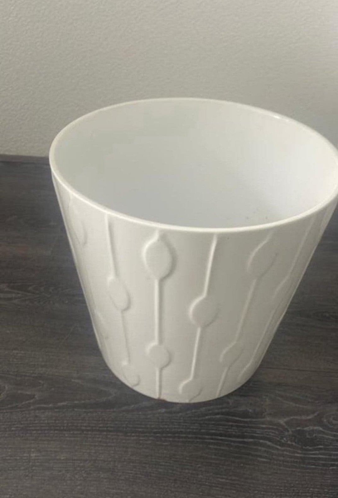 Wit. Pot, Tuin en Terras, Bloempotten, Rond, Ophalen of Verzenden, Zo goed als nieuw, Aardewerk