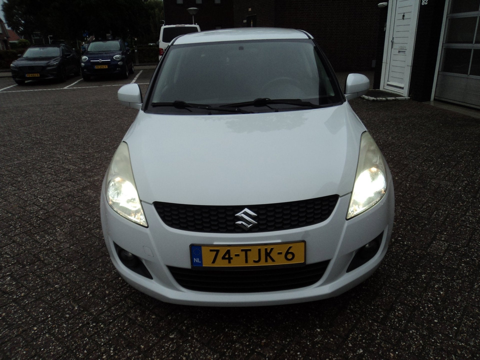 Suzuki Swift 1.2 Exclusive EASSS Cruise Stoelverwarming Clim, Voorwielaandrijving, Stof, 4 cilinders, 400 kg