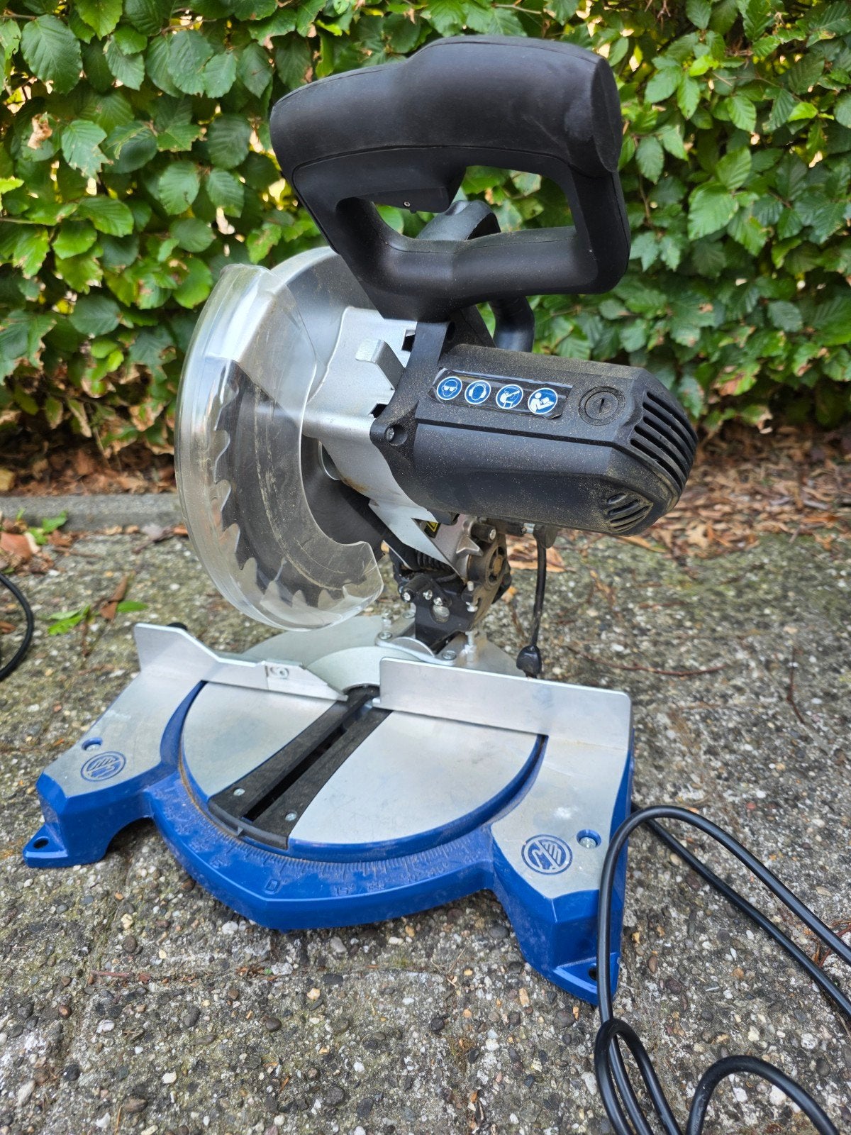 Scheppach HM80L Afkortzaag - hoeken verstelbaar, Doe-het-zelf en Verbouw, Gebruikt, Ophalen of Verzenden, Afkortzaag, 1200 watt of meer