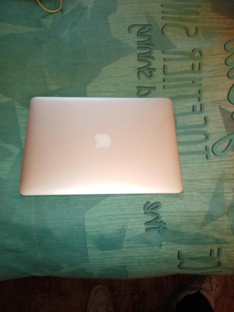 Apple MacBook - Goede staat, Computers en Software, Apple Macbooks, Qwerty, 13 inch, Minder dan 2 Ghz, Ophalen of Verzenden