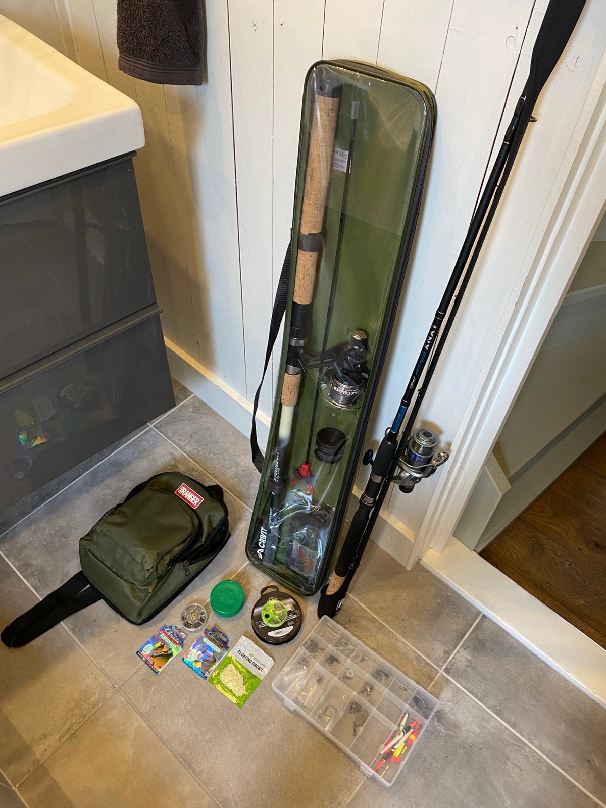 Beginner river & light sea/estuary set – 2 rods amd more!, Watersport en Boten, Ophalen, Zo goed als nieuw