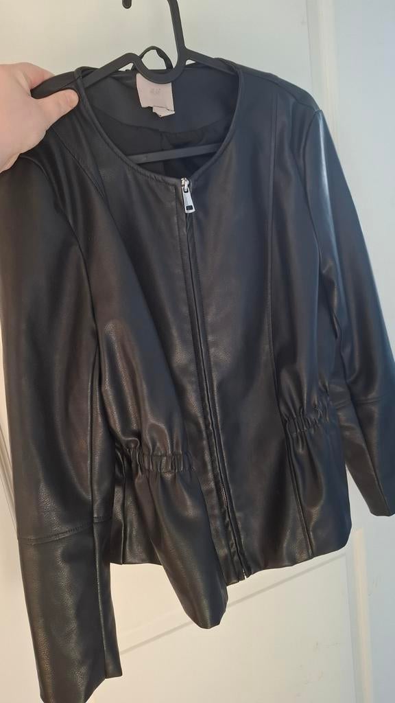 Zwart leren jasje dames maat l H&M, Kleding | Dames, Ophalen, H&M, Zwart, Maat 42/44 (L)
