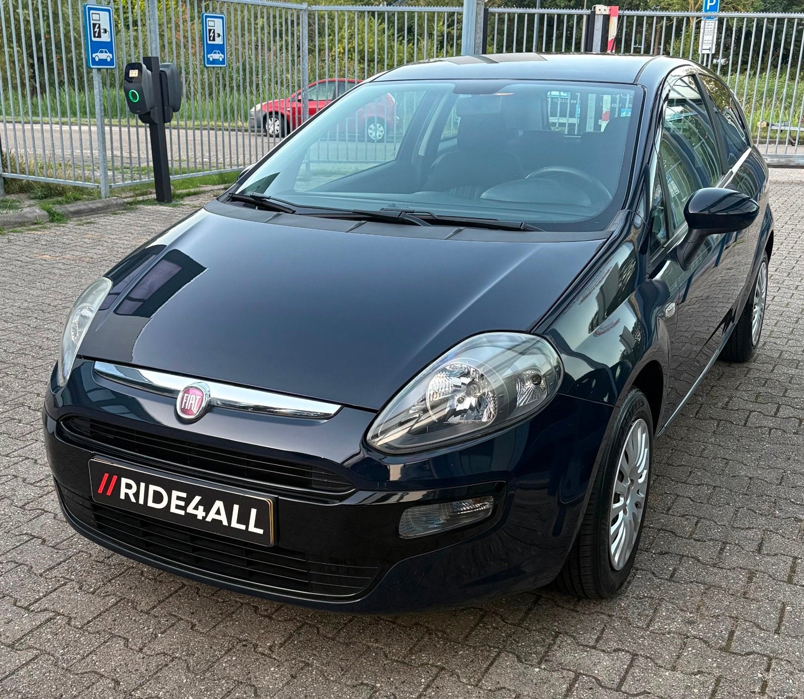 Fiat Punto Evo 1.2/BLUETOOTH/AUX/AIRCO, Auto's, Fiat, Voorwielaandrijving, Stof, 4 cilinders, Bedrijf