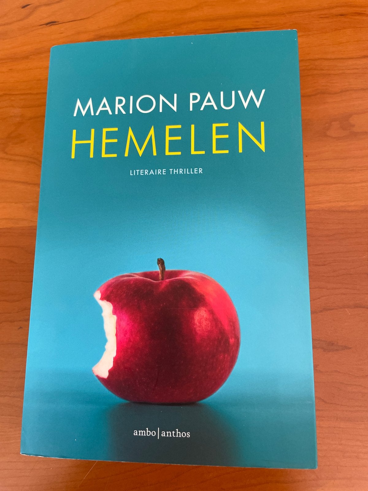 Hemelen - Marion Pauw (Literaire thriller), Ophalen of Verzenden, Zo goed als nieuw, Nederland