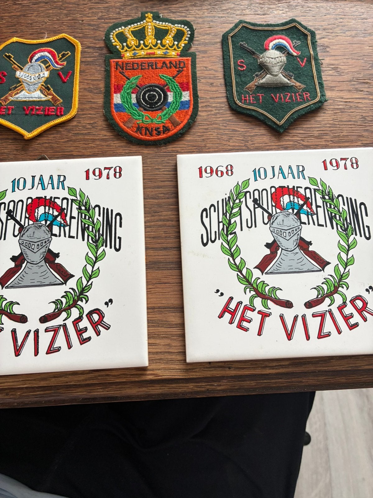 Wanttegels en emblemen, Ophalen of Verzenden, Zo goed als nieuw