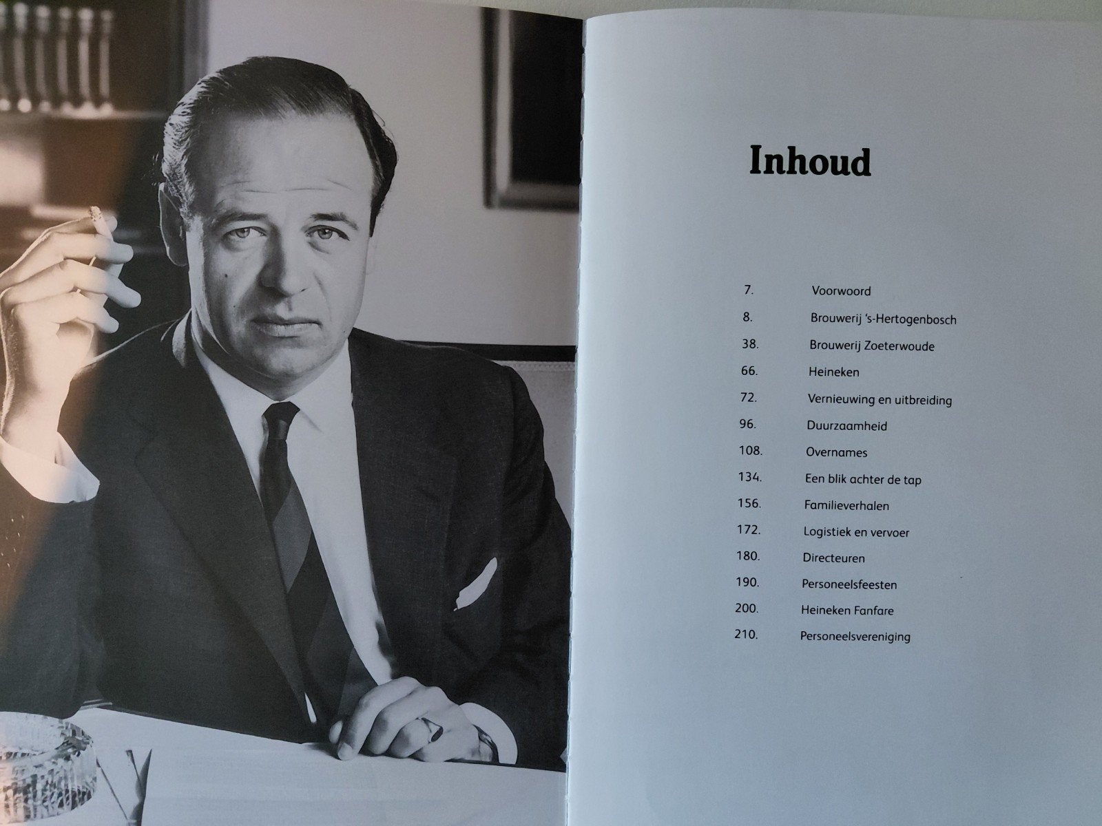 Heineken boek: Een blik achter de tap, Ophalen of Verzenden, Zo goed als nieuw, HEINEKEN Netherlands Supply, Nederland