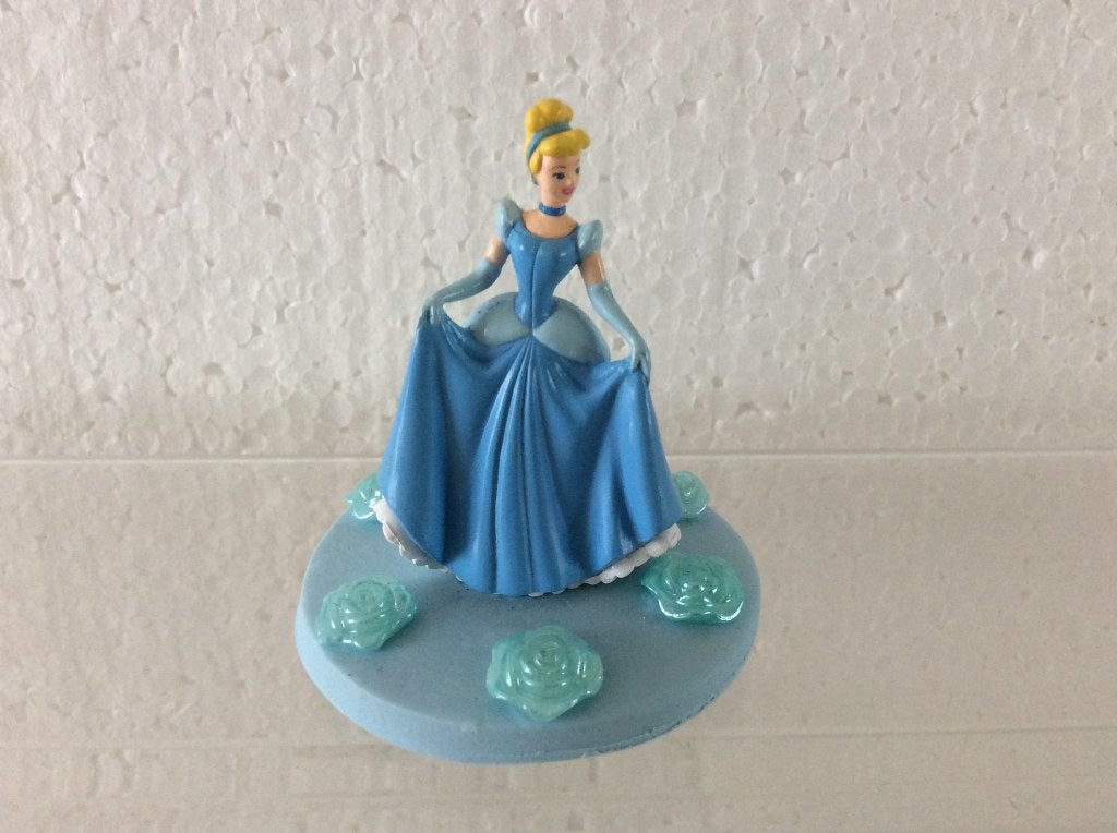 Disney Assepoester - mini beeldje, Ophalen of Verzenden, Assepoester of Belle, Zo goed als nieuw, Beeldje of Figuurtje