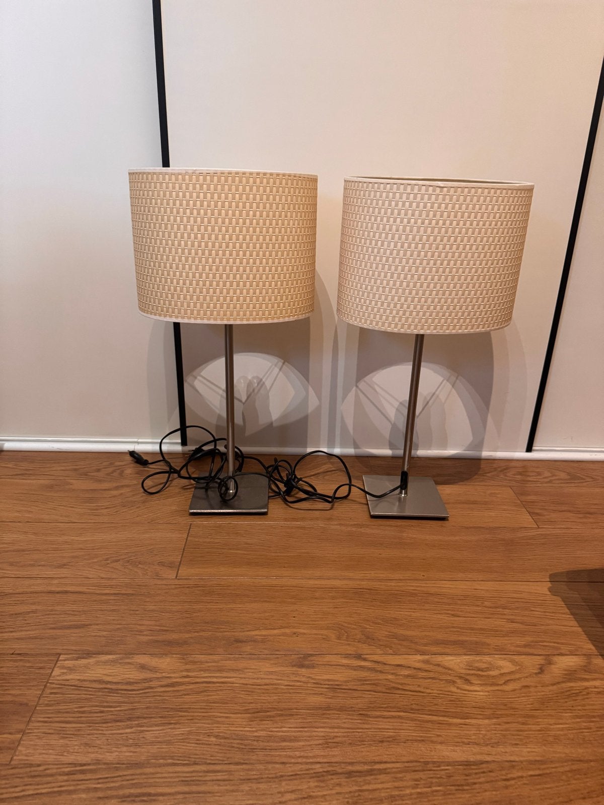 Set van 2 tafellampen / nachtkastlampjes - 60 cm hoog, Beige, Gebruikt, Ophalen of Verzenden, Metaal