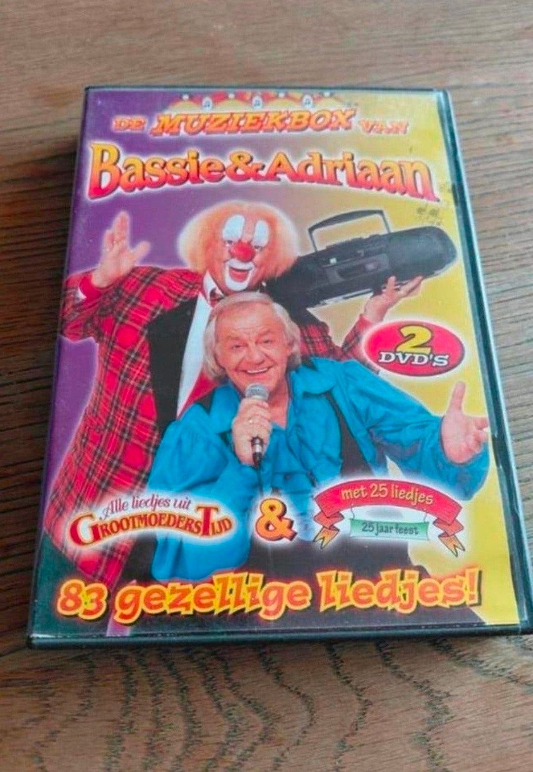 Muziekbox Bassie & Adriaan grootmoeders tijd & 25 jaar feest, Show, Gebruikt, Ophalen of Verzenden, Familie